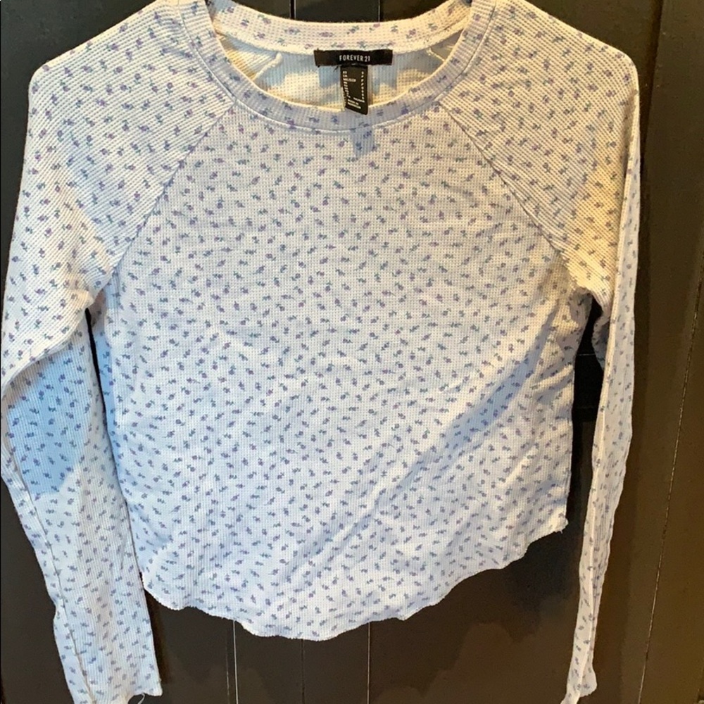 Cute forever 21 floral blue long sleeve T-shirt